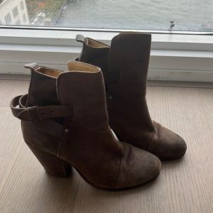 Rag & Bone Brown Harrow Booties. Size 37